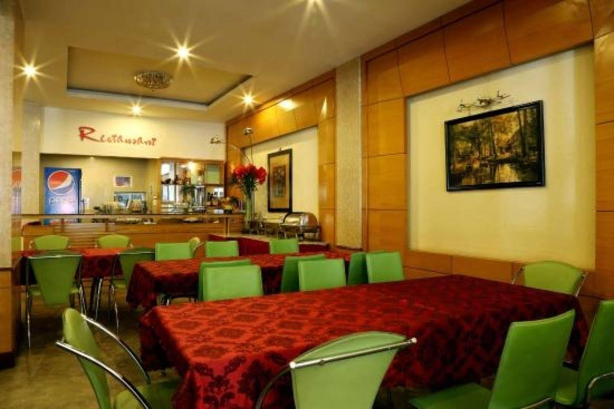 Lien Thanh Hotel Ho Chi Minh City Exterior photo