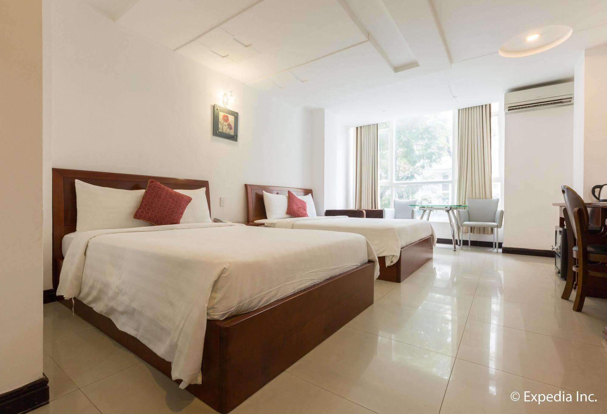 Lien Thanh Hotel Ho Chi Minh City Exterior photo