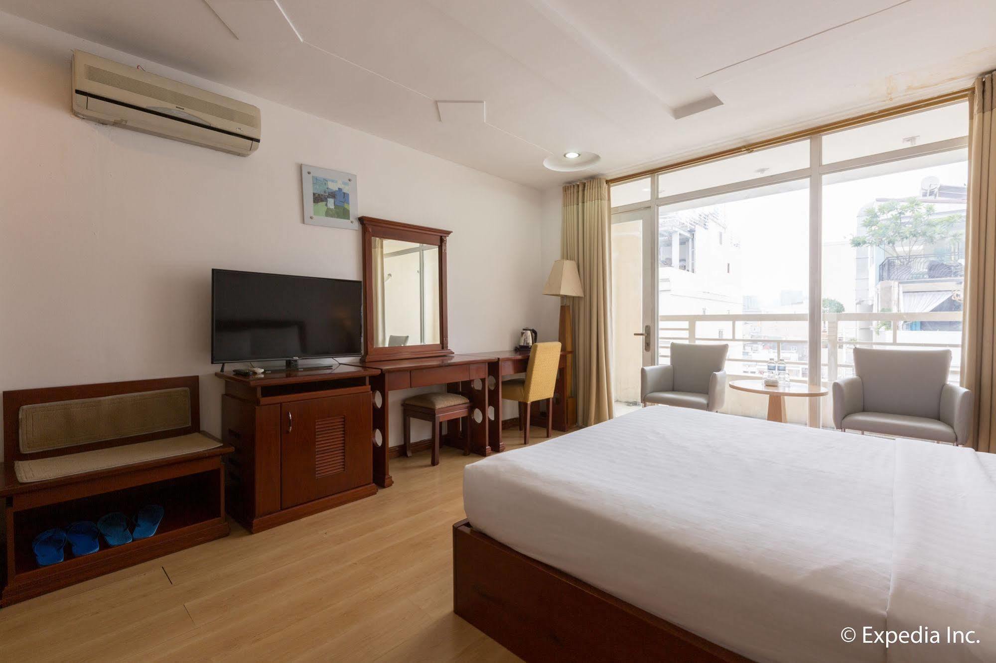 Lien Thanh Hotel Ho Chi Minh City Exterior photo