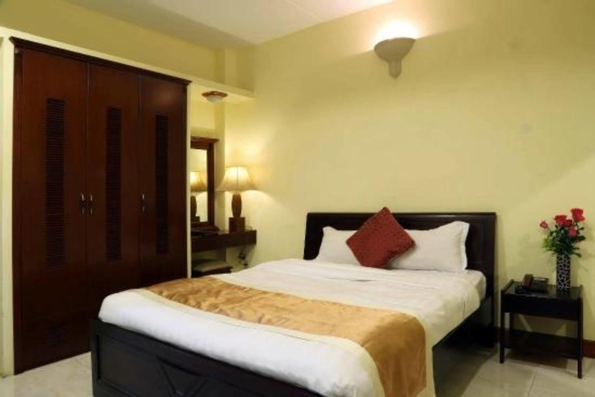 Lien Thanh Hotel Ho Chi Minh City Exterior photo