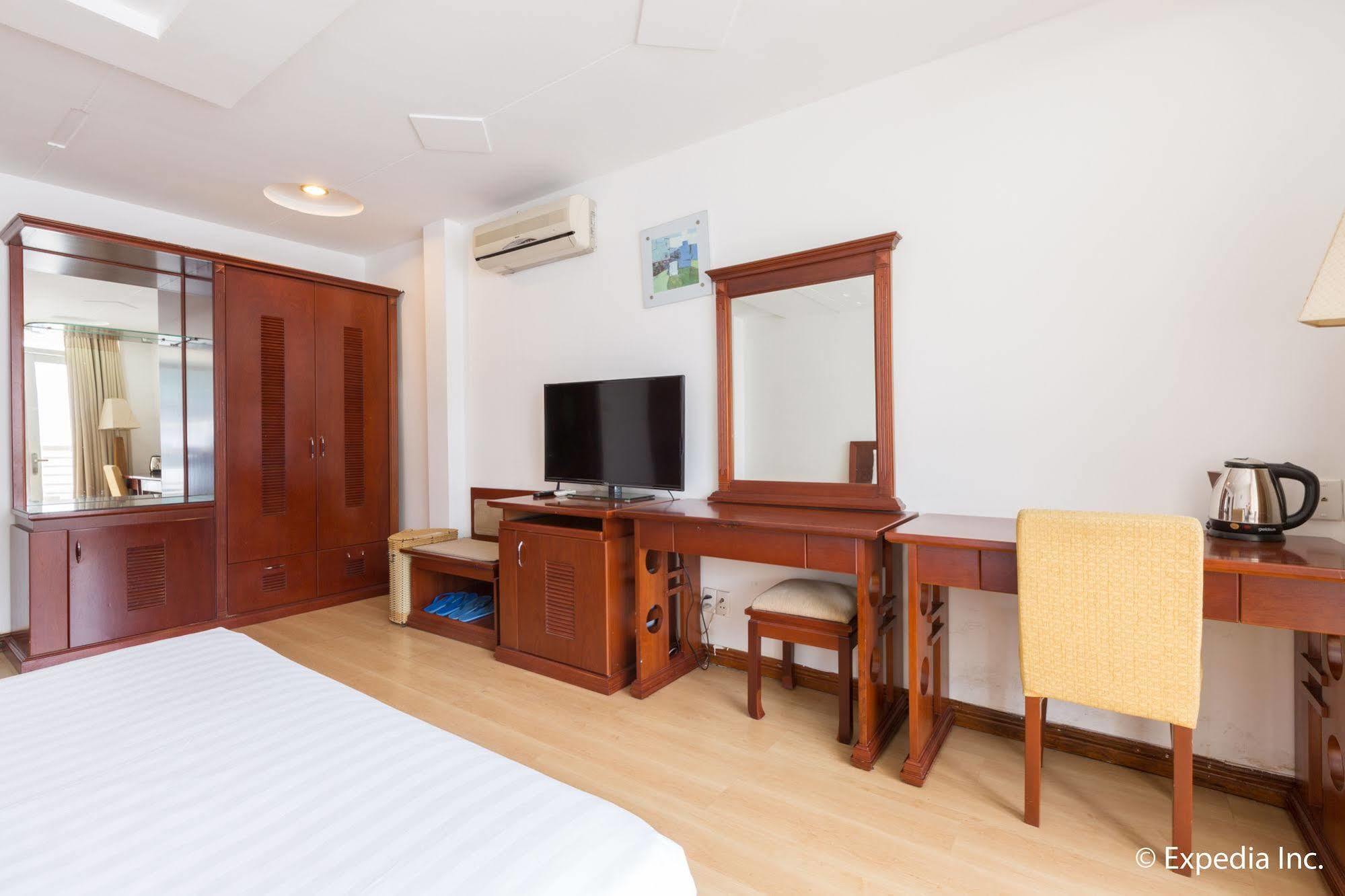 Lien Thanh Hotel Ho Chi Minh City Exterior photo